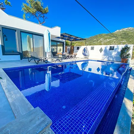 Irmak Islamlar Villa Kas